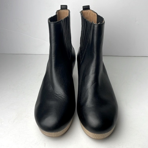 Madewell Black Ankle Boots - Picture 2 of 13